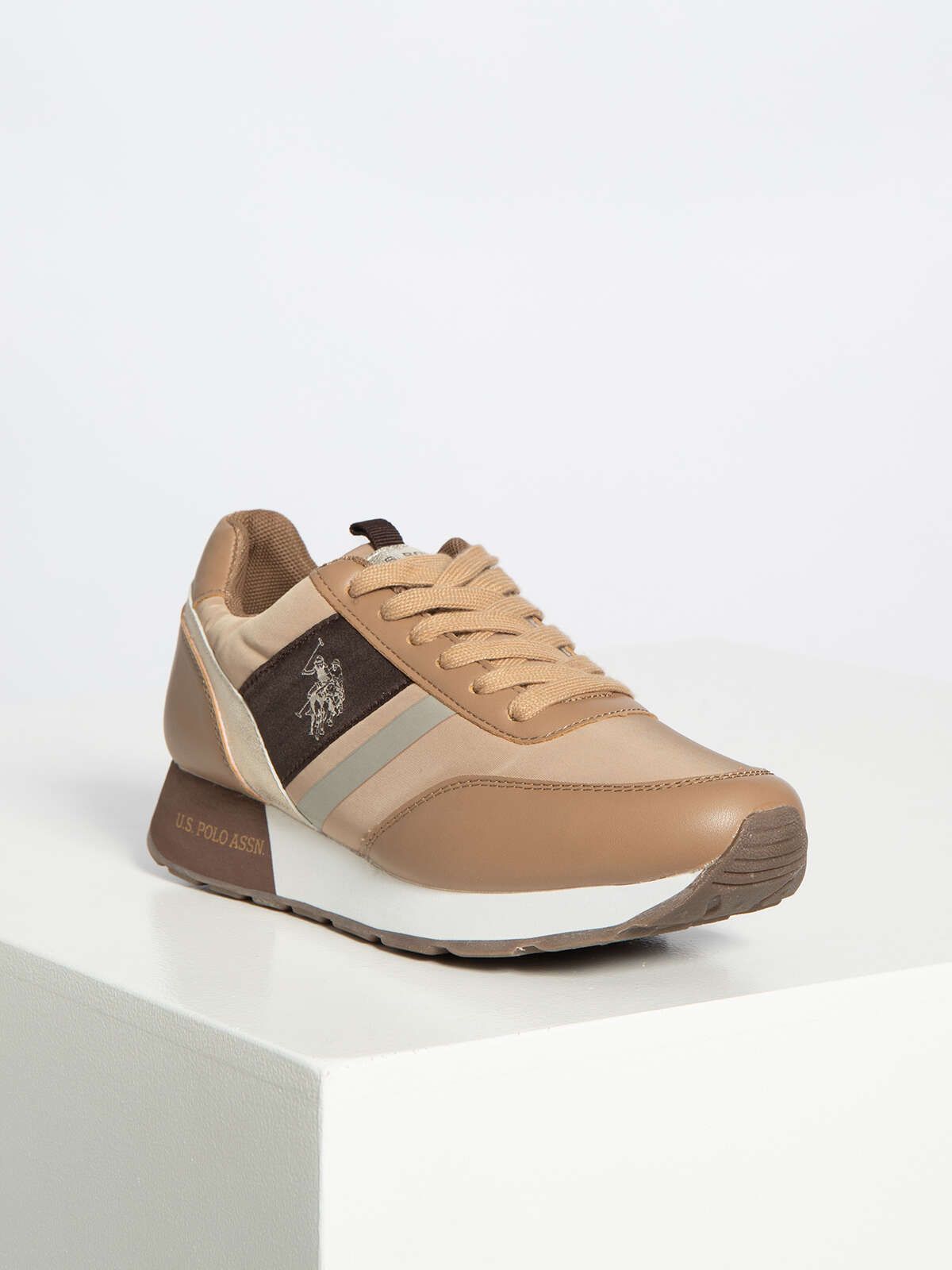 Chic Beige Eco-Fabric Sneakers with Contrasting Accents