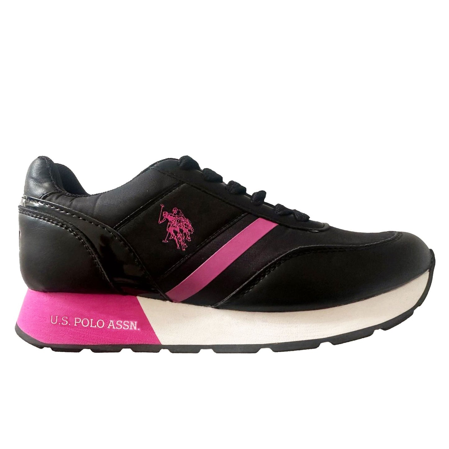 Chic Black Sneakers with Vibrant Fuchsia Accents