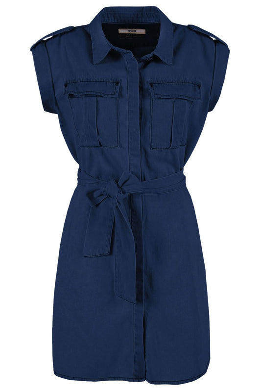 Chic Sleeveless Denim Dress with Pockets