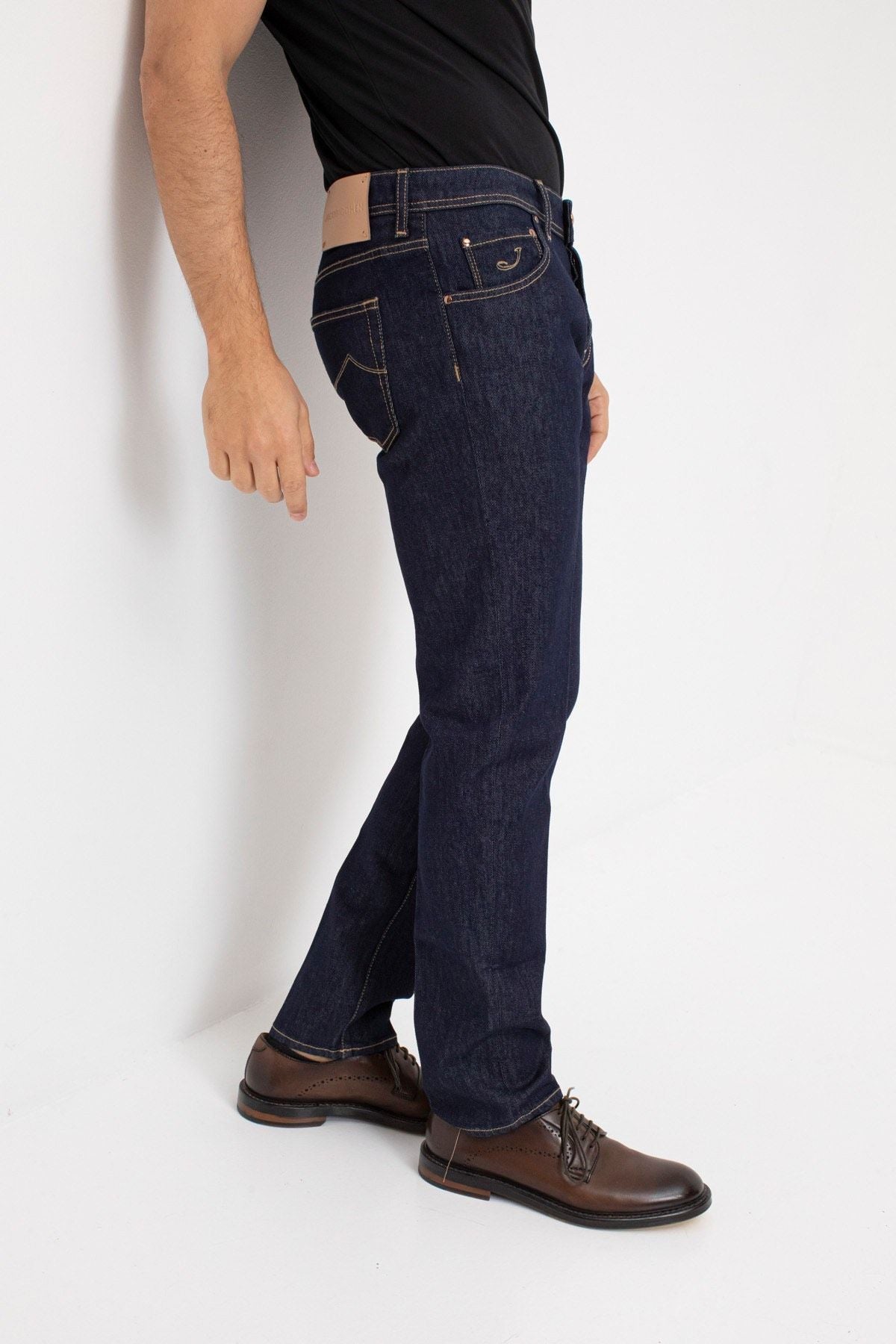 Elegant Blue Denim Jeans with Suede Detail