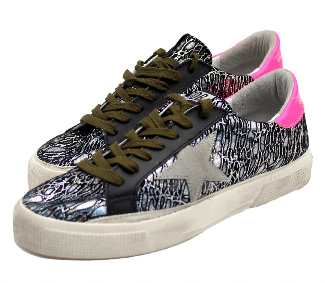 Chic Calfskin Low Sneakers with Suede Star