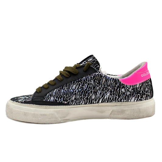 Chic Calfskin Low Sneakers with Suede Star