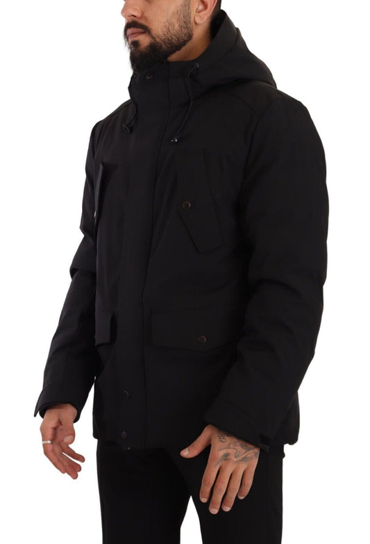 Sleek Lightweight Hooded Windbreaker