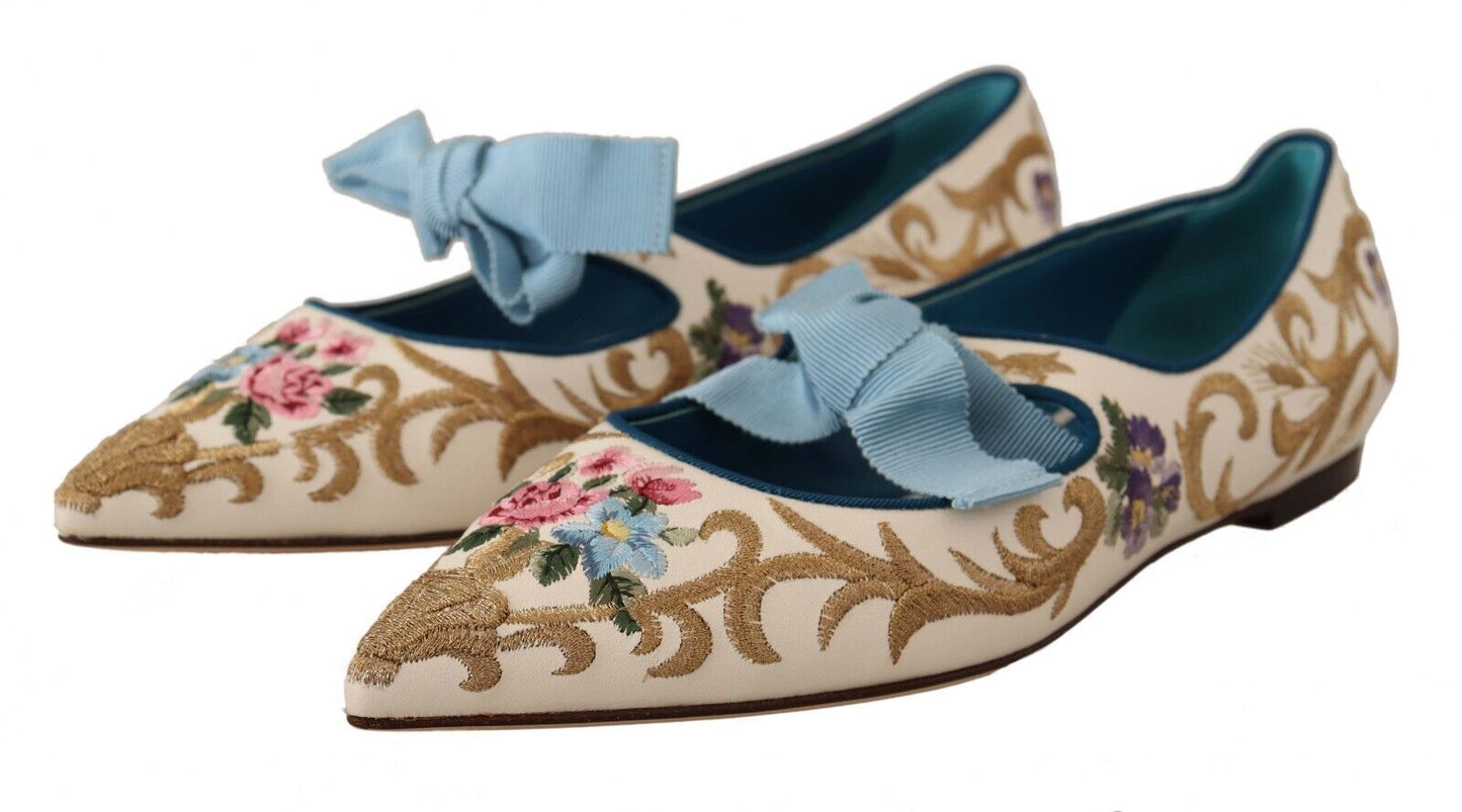 Chic Floral Embroidered Flat Sandals for Summer