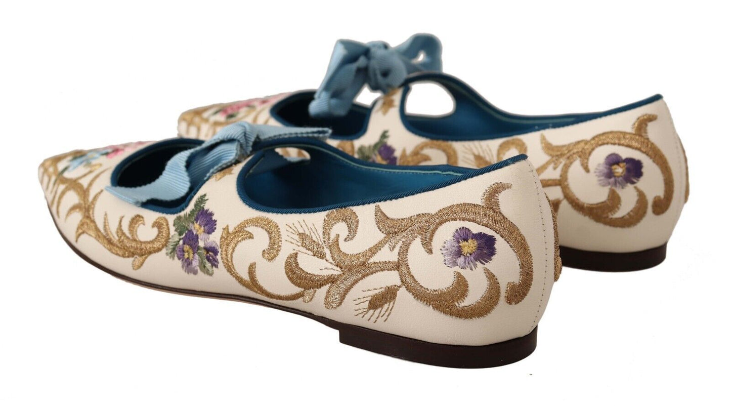 Chic Floral Embroidered Flat Sandals for Summer