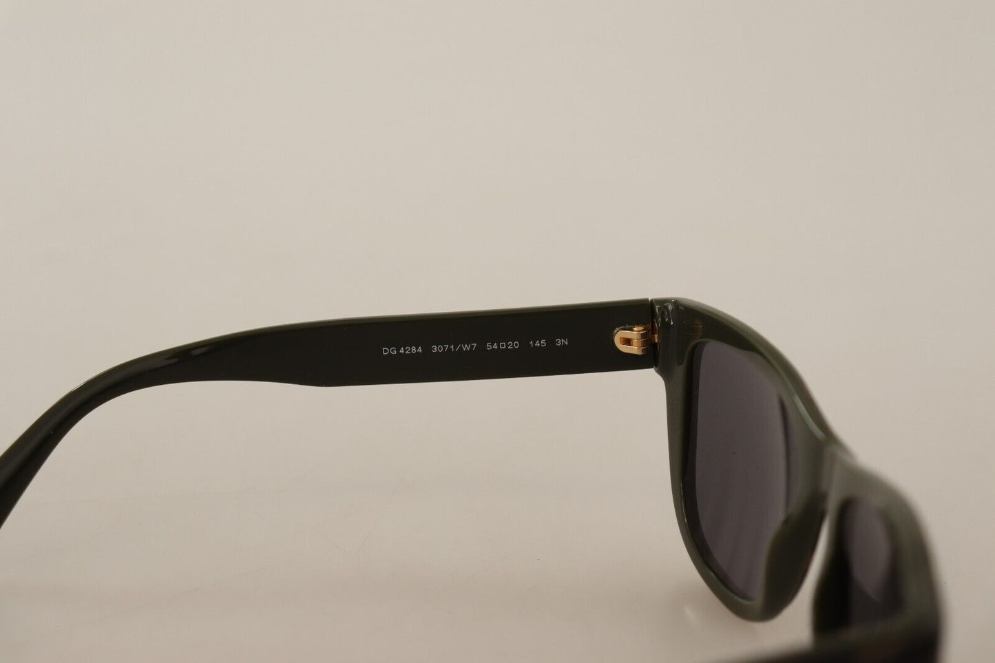 Elegant Black Acetate Sunglasses