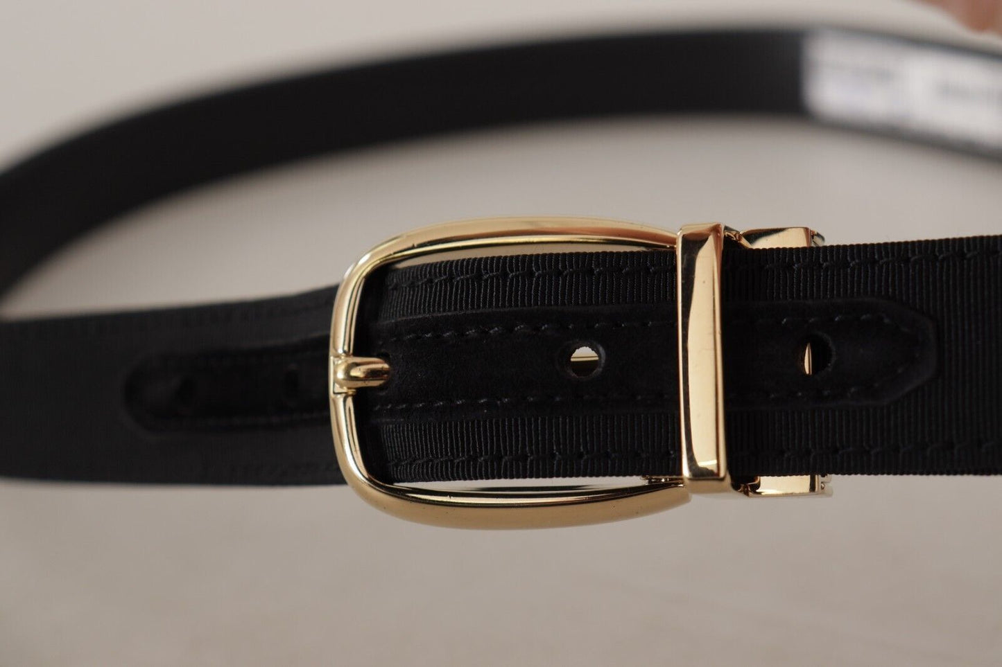 Chic Grosgrain Leather Belt with Gold Tone Buckle