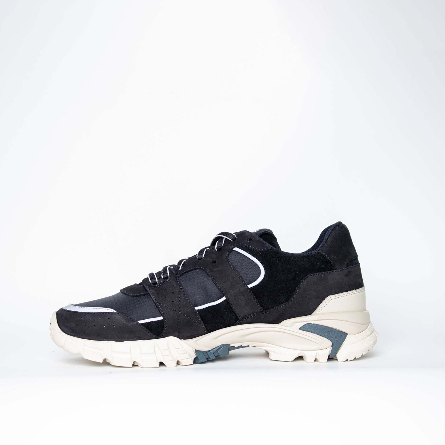 Elegant Black Leather and Suede Sneakers