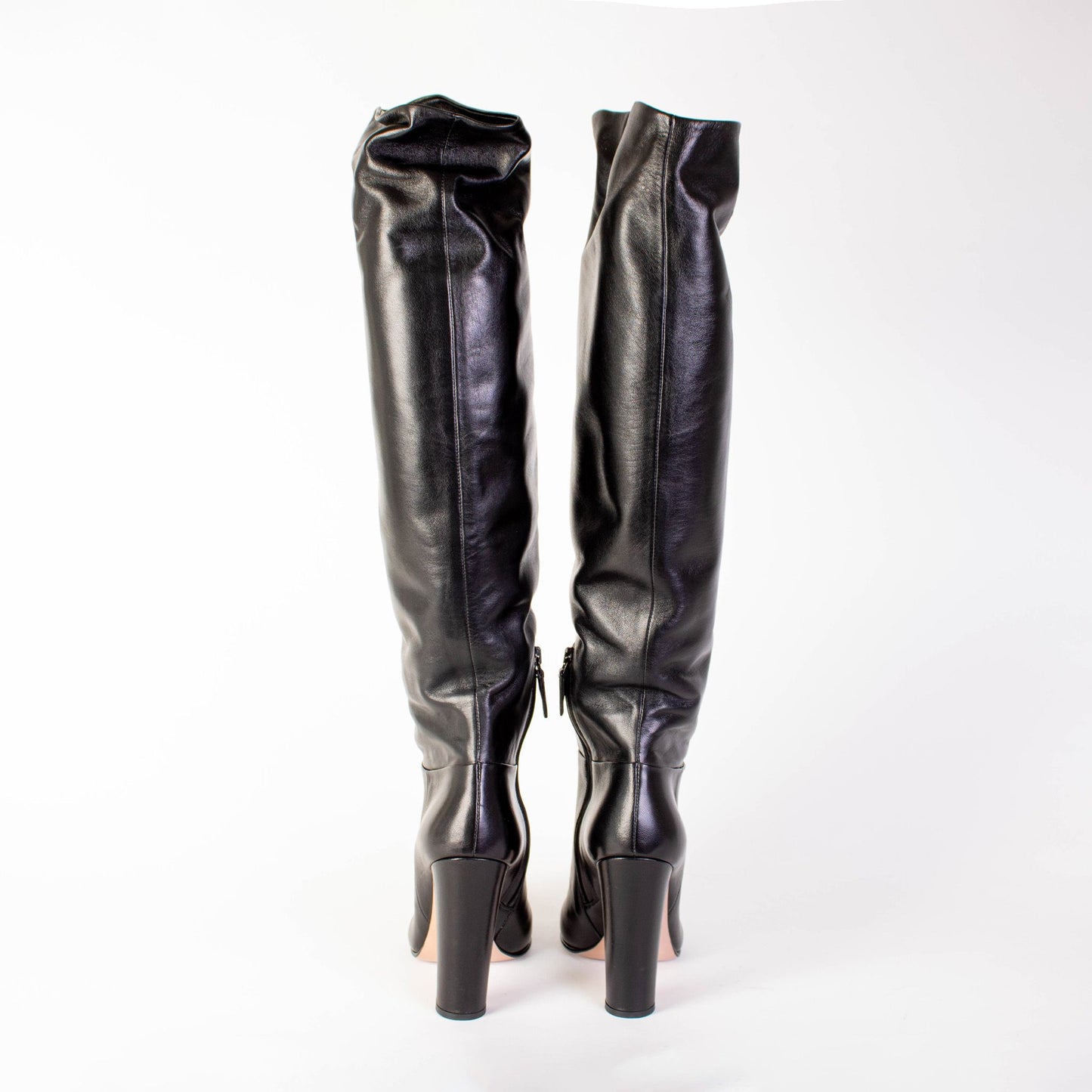 Elegant Black Leather Boots with Side Zip Closure