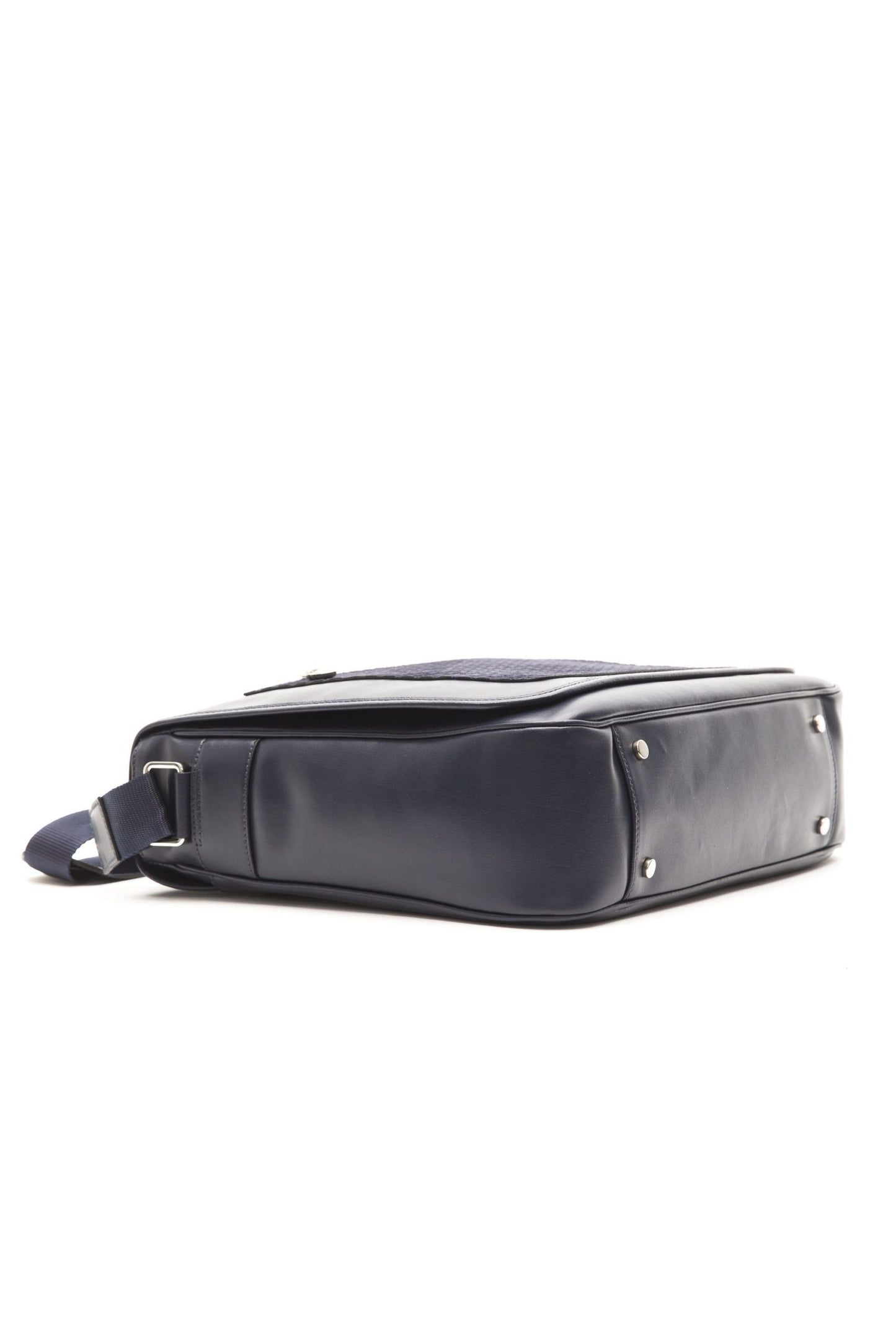 Elegant Leather Messenger Bag with Detachable Strap