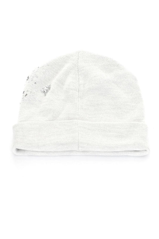 Chic Winter Charm - Pristine Knitted Hat