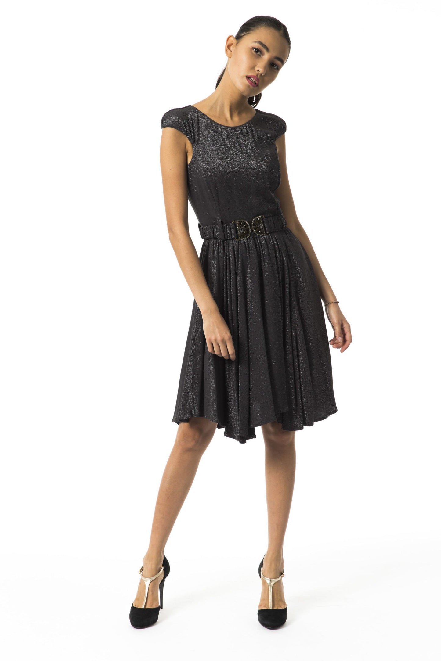 Chic Sleeveless Flared Dress with Belt