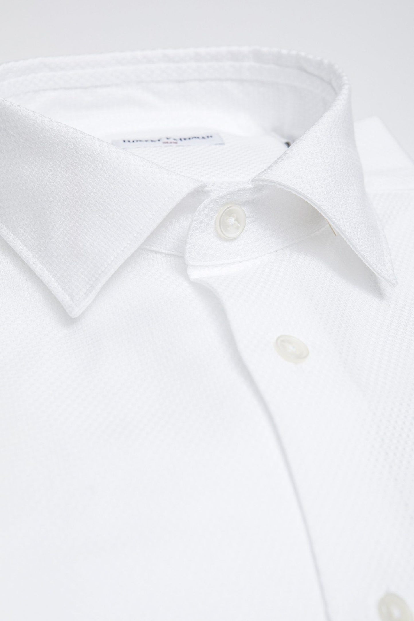 Elegant Medium Slim Collar White Shirt