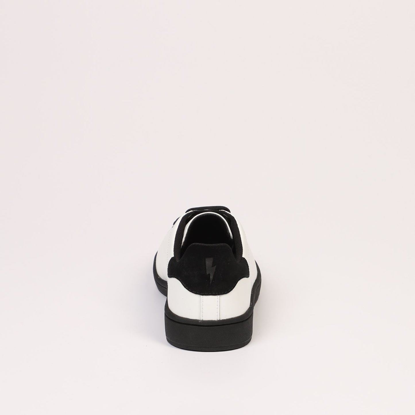 Elegant White Tennis Trainers with Lace Closure