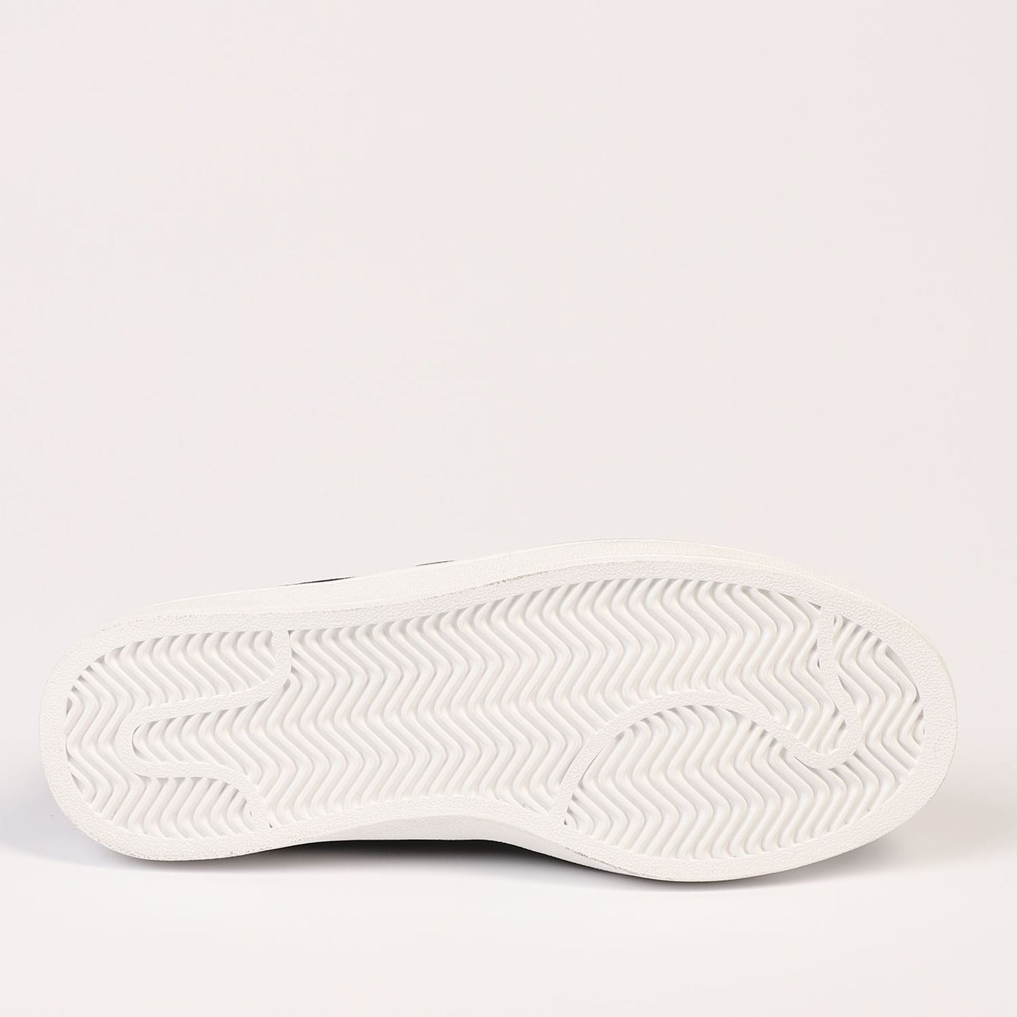 Chic Suede Slip-On Sneakers with Elastic Accents