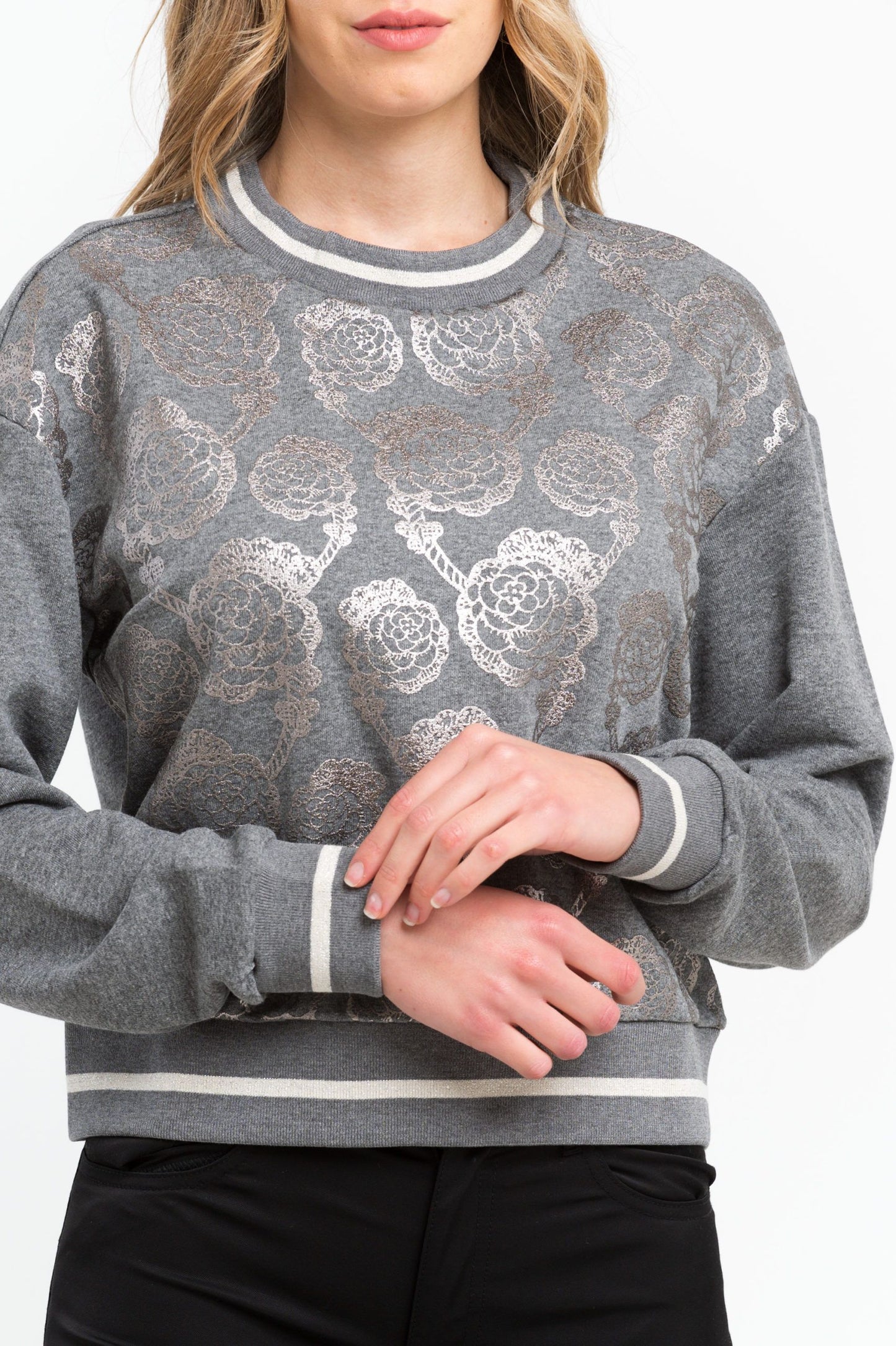Elegant Oversized Round-Neck Cotton Sweatshirt