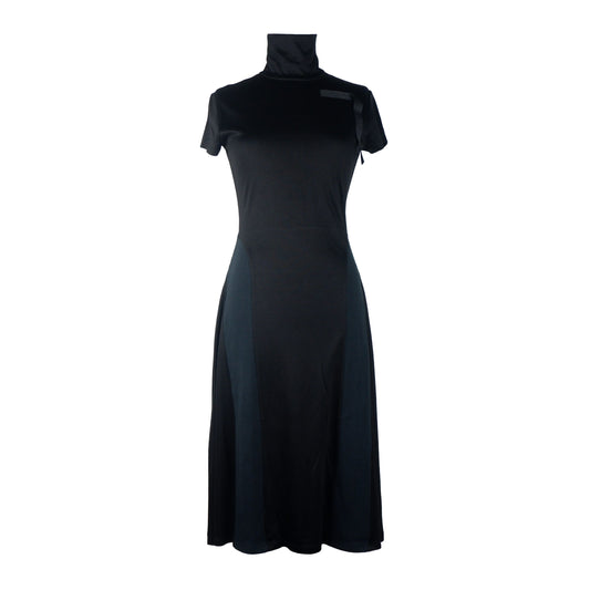 Elegant Black Long Dress with Decorative Ribbon