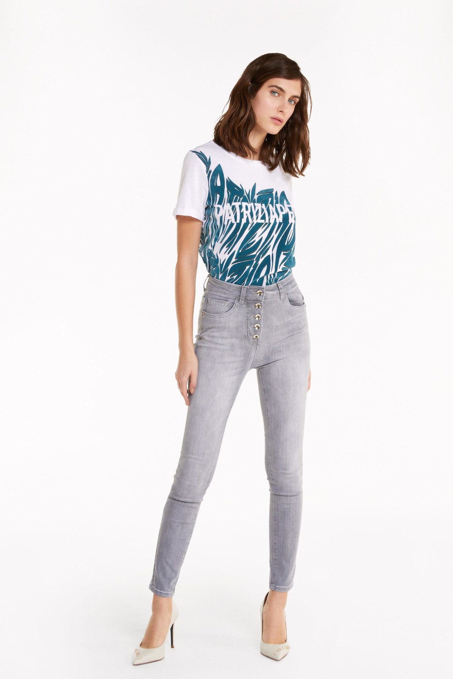 Slim Fit Embroidered Pocket Jeans