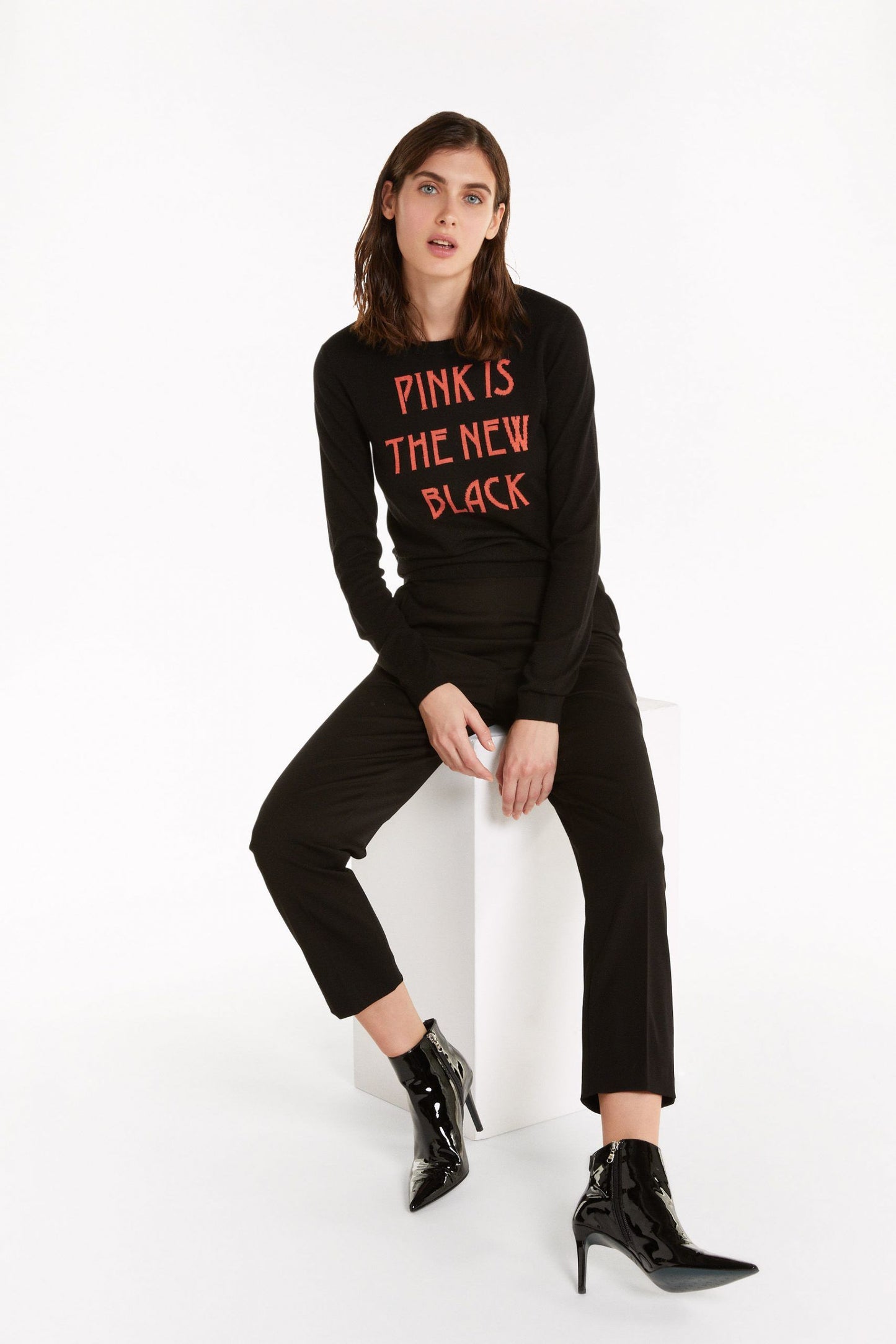 Elegant Viscose Trousers with Side Zip