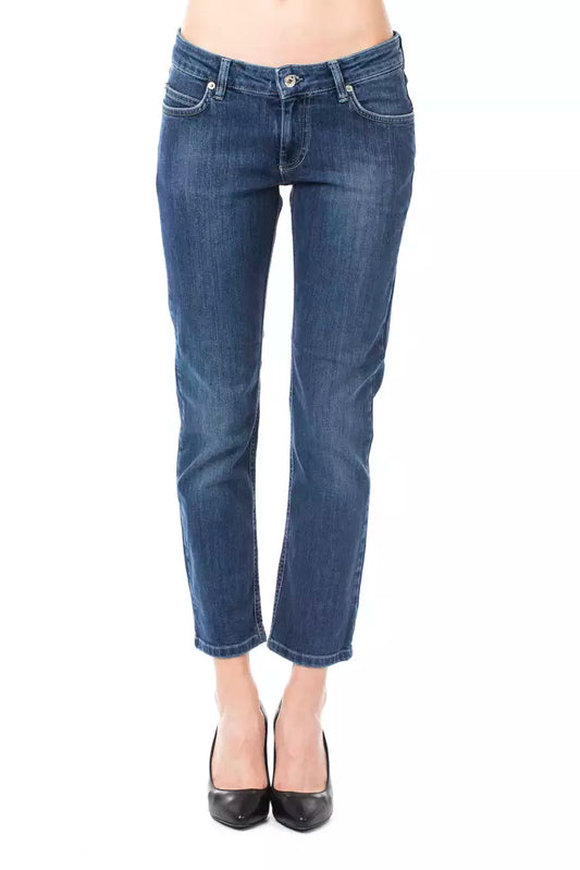 Chic Light Blue Capri Jeans with Button Details