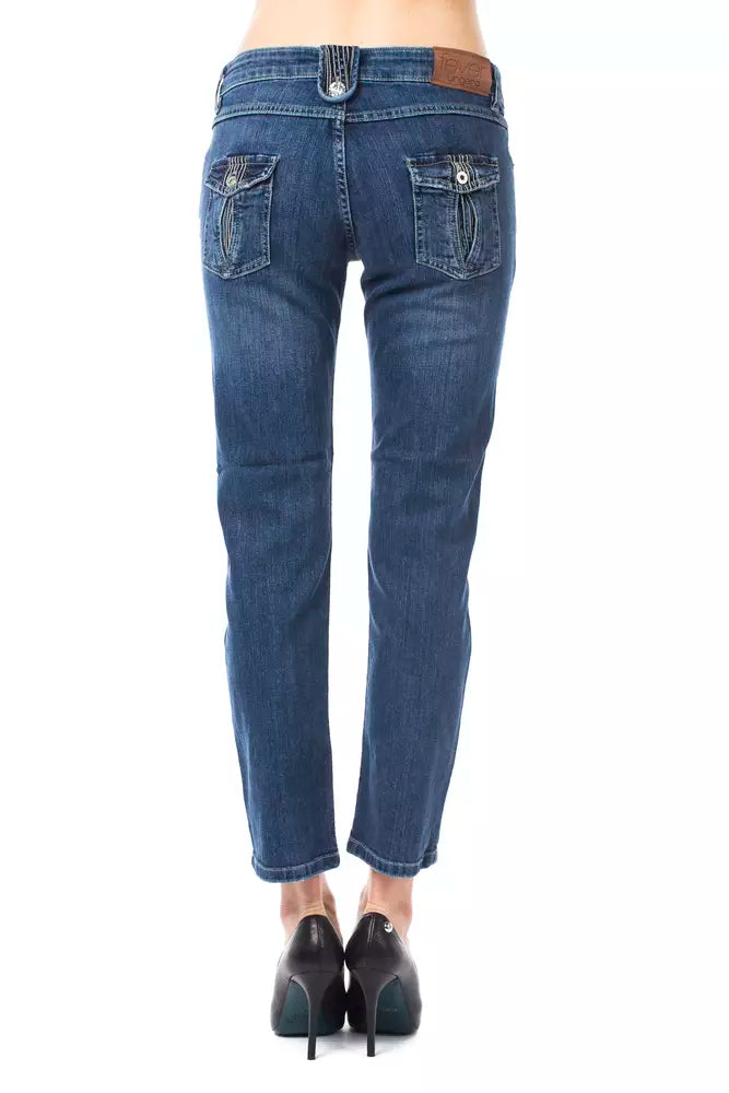 Chic Light Blue Capri Jeans with Button Details