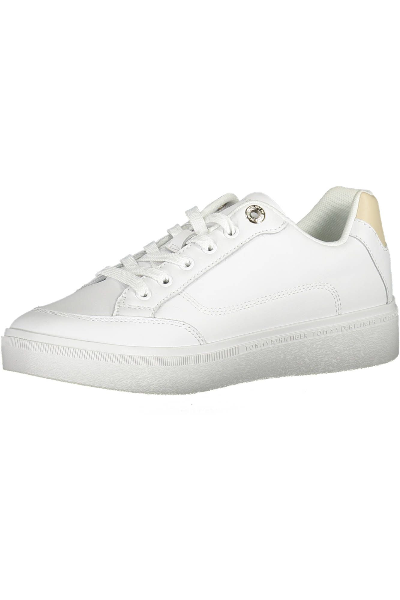 Chic White Sneakers with Contrasting Detail