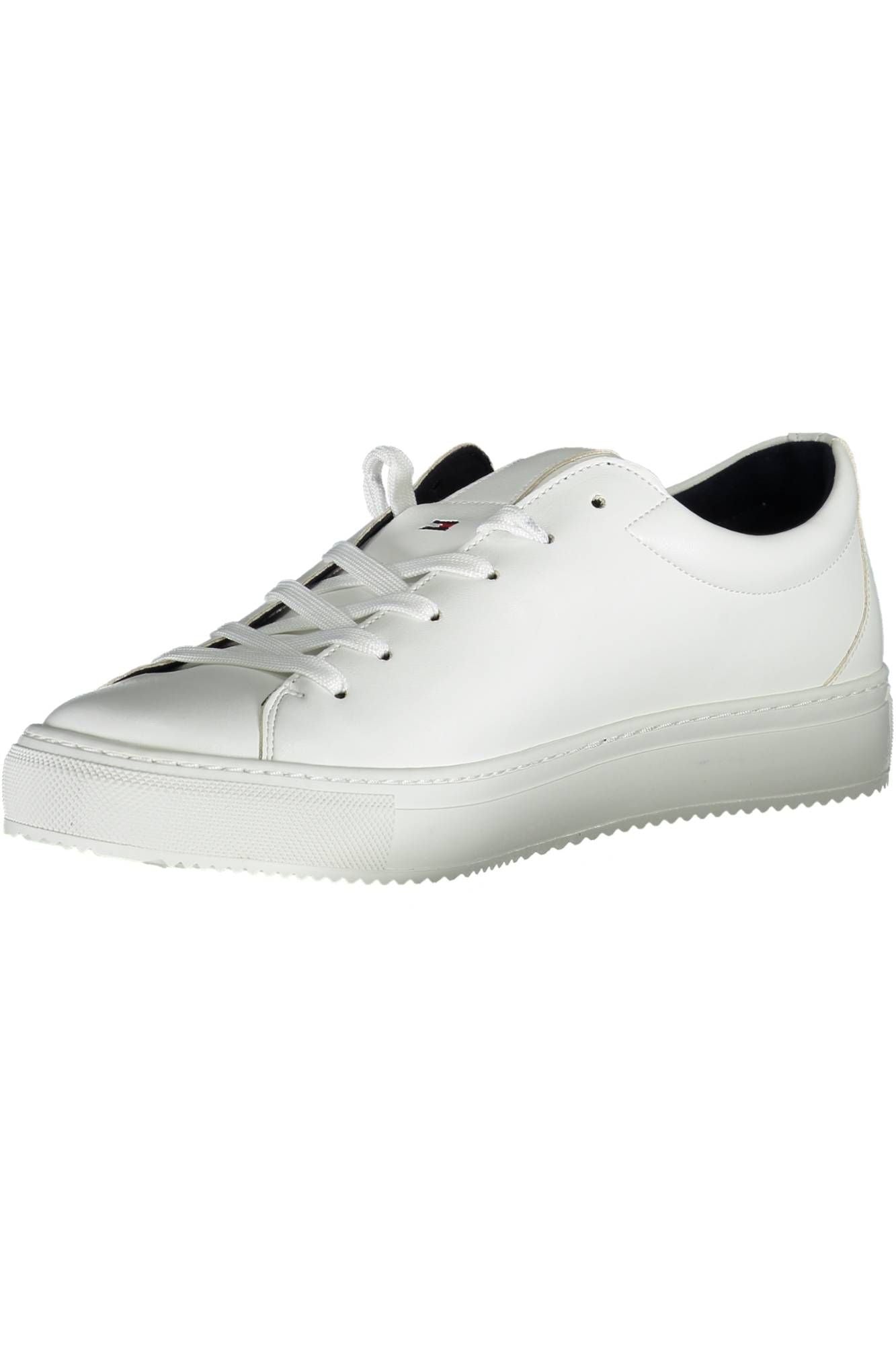 Sporty Chic Lace-Up Sneakers in Crisp White