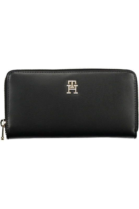 Elegant Black Wallet with Contrasting Details