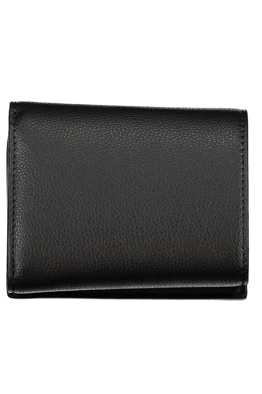 Sleek Polyurethane Wallet with Automatic Closure